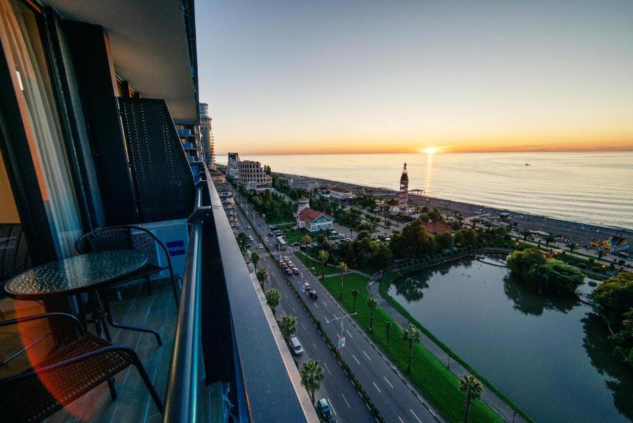 Luxury Sea View Apartments In Orbi City Batumi Exterior foto
