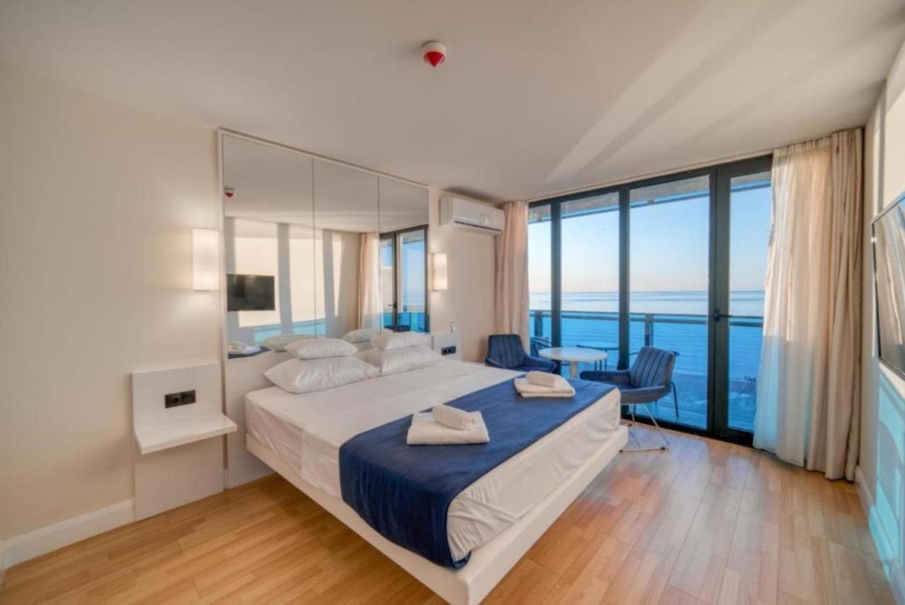 Luxury Sea View Apartments In Orbi City Batumi Exterior foto